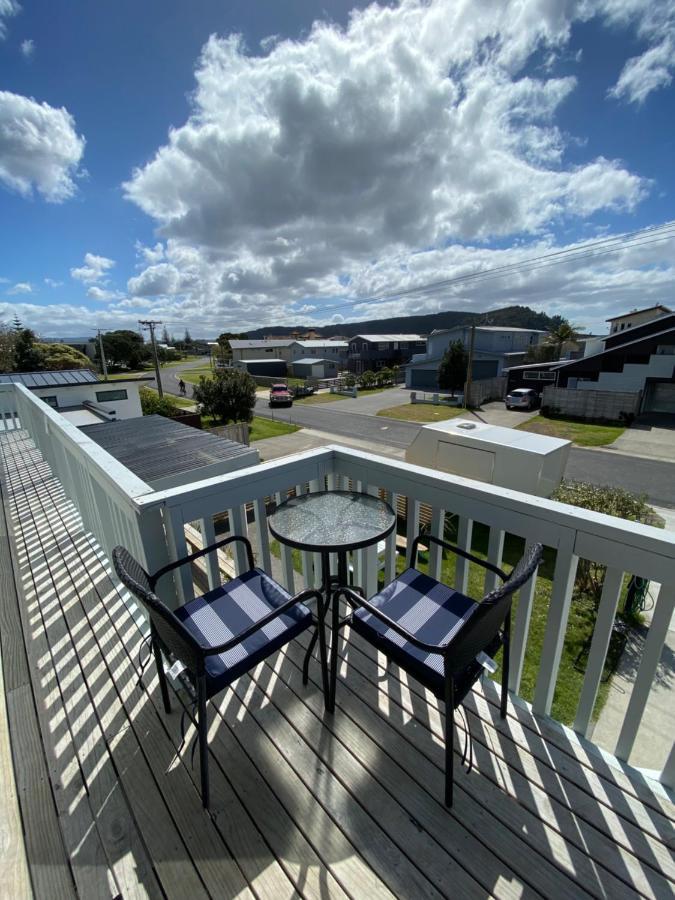 Surf N Stay Whangamata Exterior foto